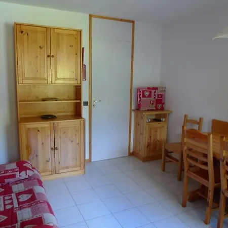 Apartment La Belle, Skis Aux Pieds! *