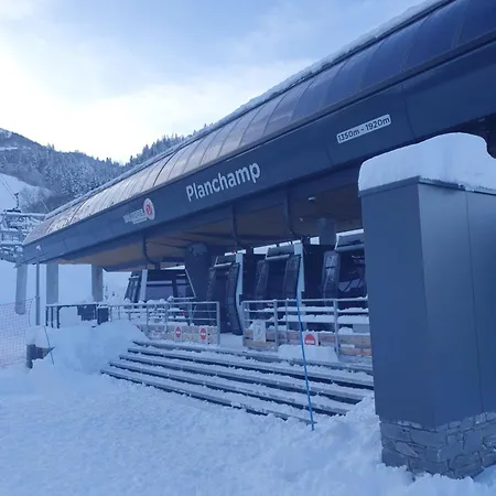La Belle, Skis Aux Pieds! * Valmorel