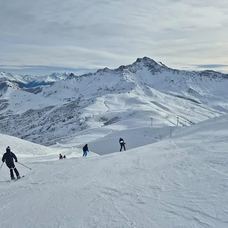 Apartment La Belle, Skis Aux Pieds! Valmorel