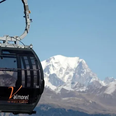 La Belle, Skis Aux Pieds! *